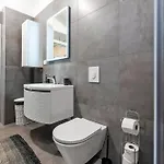 Deluxe A&a 3 *
