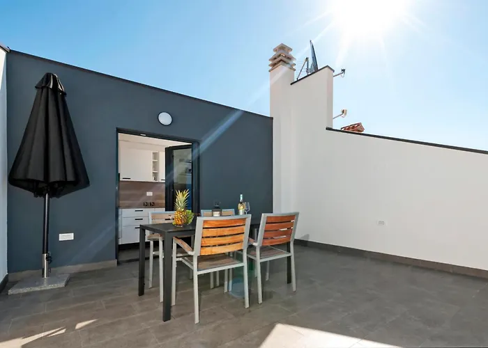 Apartment Deluxe A&a 3 *