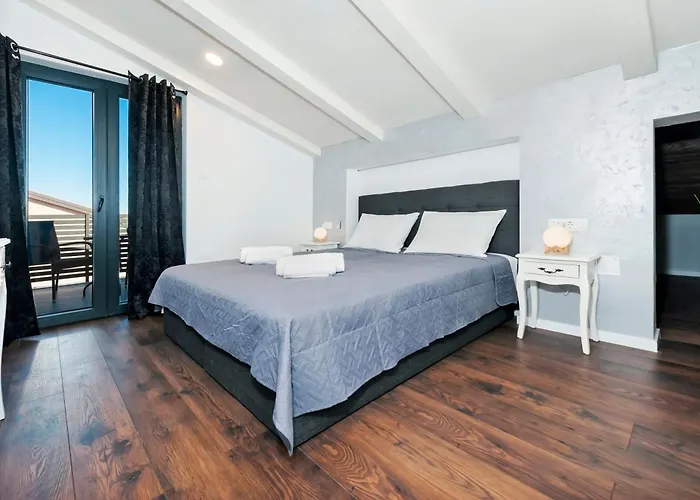 Deluxe A&a 3 * Rovinj